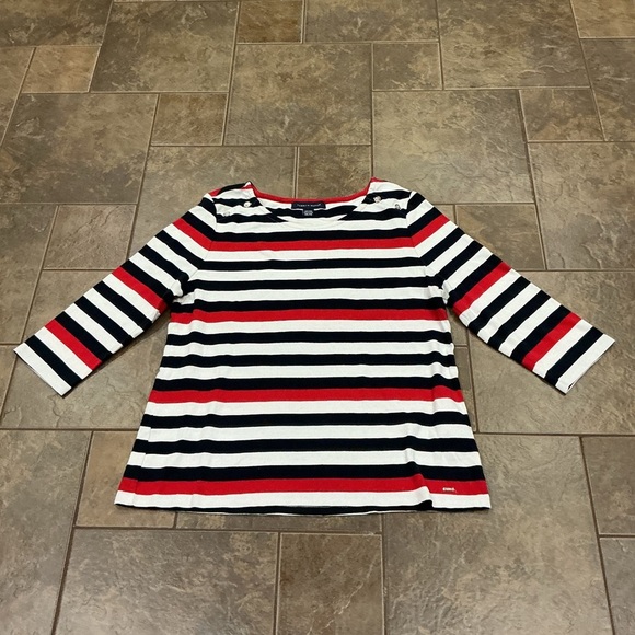 Tommy Hilfiger Tops - 💰Make an offer, bundle and save💰 Striped  3/4 Sleeve Top